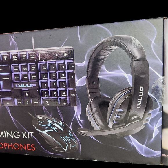 Brand new LVLUP PRO GAMING KIT - Picture 2 of 6